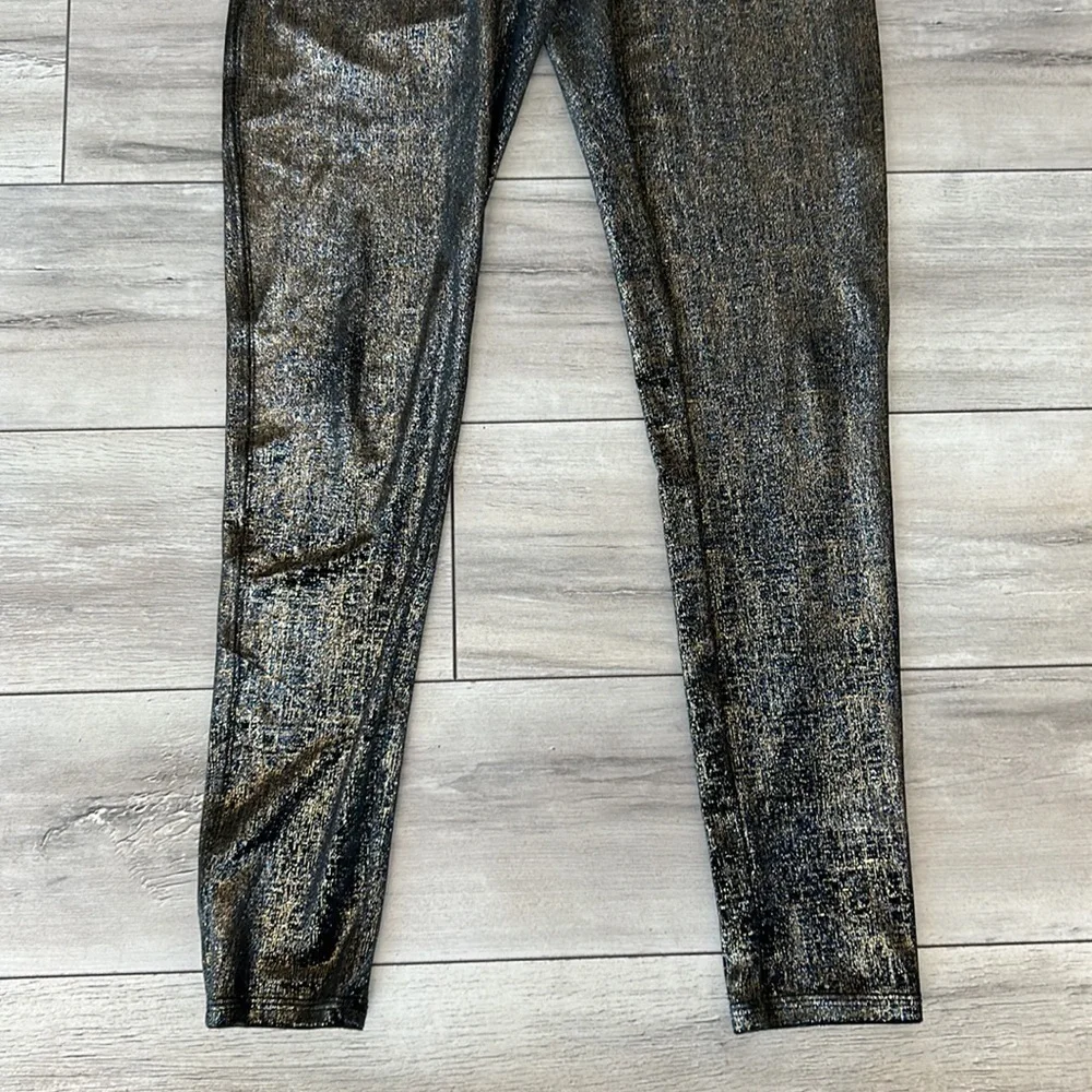 Spanx velvet shine leggings size medium